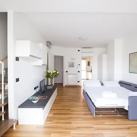 Palazzo Candiani Halldis Apartment *